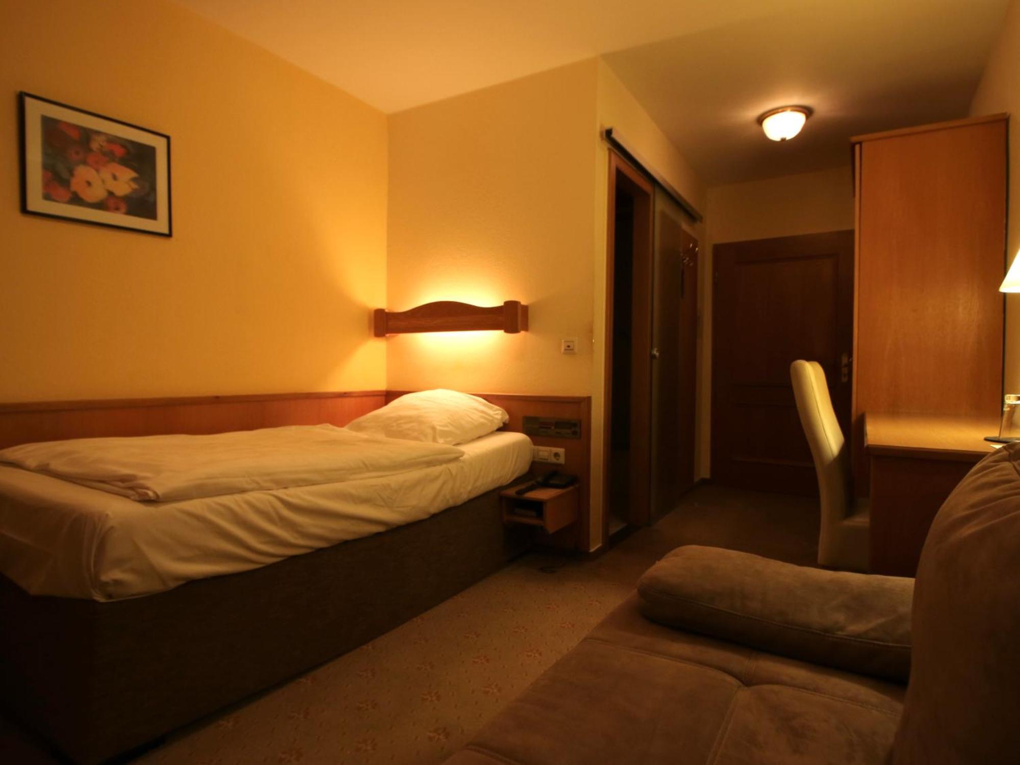 Baeren Guest house Weingarten (Wuerttemberg)
